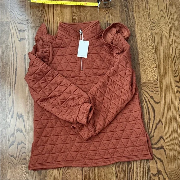 Lovelo Quilted Carmel brown Pullover with Ruffle Sleeves medium - Picture 8 of 11